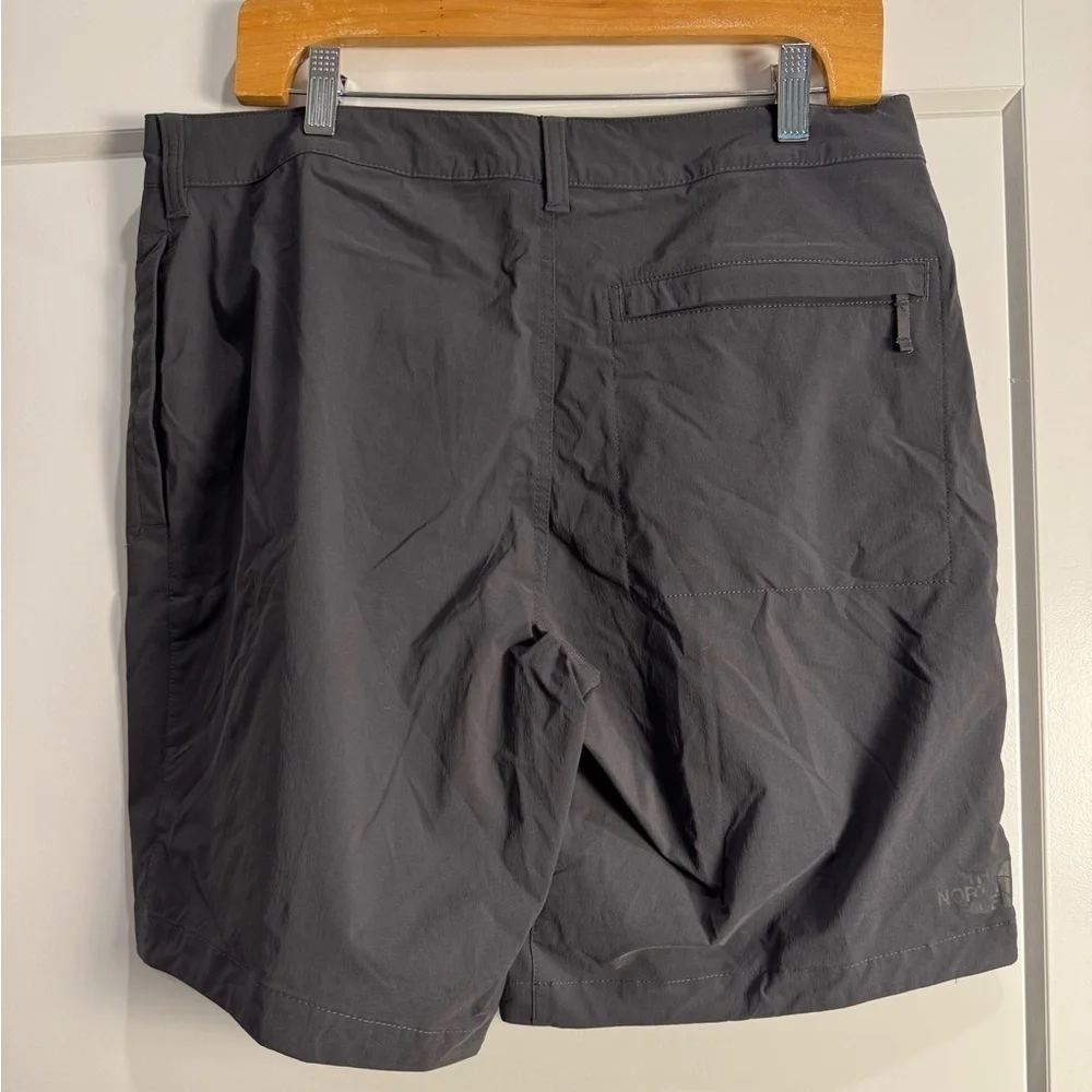 North face men’s shorts 34 waist gray lightweight moisture wicking